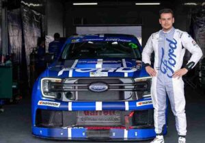 Sandy aims for annual championship, competing in Thailand Super Series 2025 with new Ford Ranger racing car-foryou1688